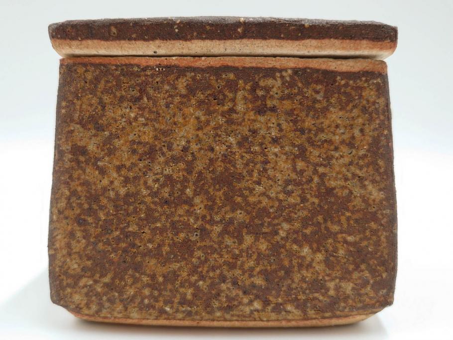 河井寛次郎　鉄釉　河井つね識箱　4.4寸　土のぬくもりと自然な色合いが調和した心安らぐ蓋物(蓋付き器、小物入れ、深鉢、深皿、和食器、陶器、四寸四分)(R-084486)