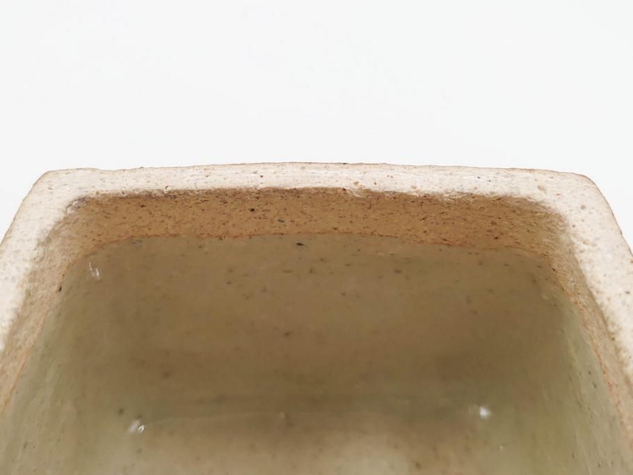 河井寛次郎　鉄釉　河井つね識箱　4.4寸　土のぬくもりと自然な色合いが調和した心安らぐ蓋物(蓋付き器、小物入れ、深鉢、深皿、和食器、陶器、四寸四分)(R-084486)