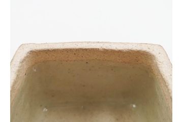 河井寛次郎　鉄釉　河井つね識箱　4.4寸　土のぬくもりと自然な色合いが調和した心安らぐ蓋物(蓋付き器、小物入れ、深鉢、深皿、和食器、陶器、四寸四分)(R-084486)