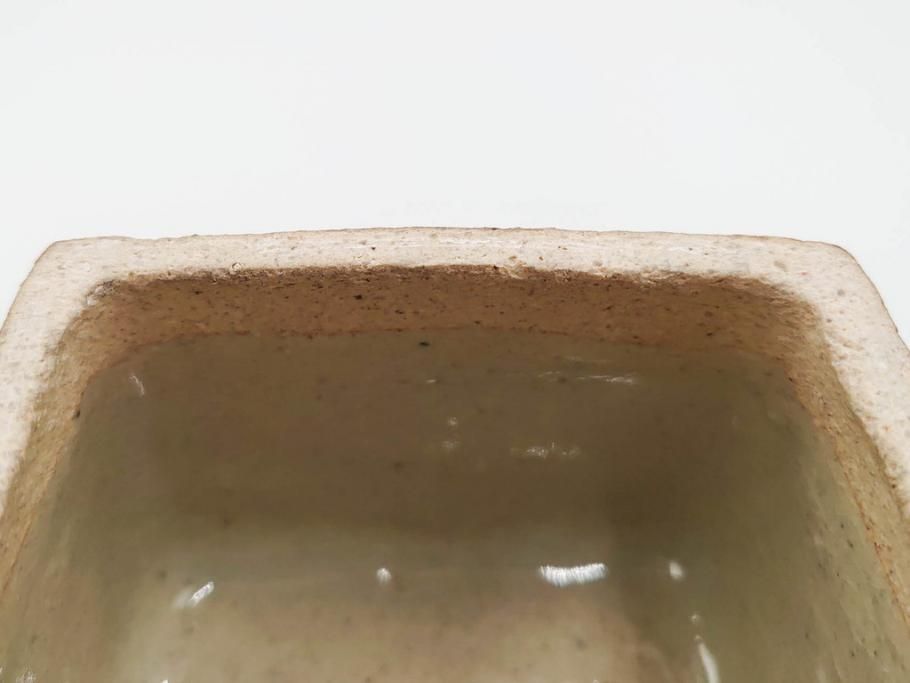 河井寛次郎　鉄釉　河井つね識箱　4.4寸　土のぬくもりと自然な色合いが調和した心安らぐ蓋物(蓋付き器、小物入れ、深鉢、深皿、和食器、陶器、四寸四分)(R-084486)