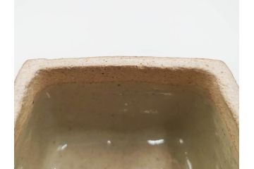 河井寛次郎　鉄釉　河井つね識箱　4.4寸　土のぬくもりと自然な色合いが調和した心安らぐ蓋物(蓋付き器、小物入れ、深鉢、深皿、和食器、陶器、四寸四分)(R-084486)