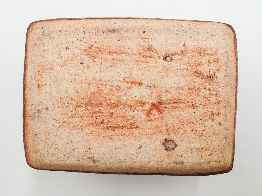 河井寛次郎　鉄釉　河井つね識箱　4.4寸　土のぬくもりと自然な色合いが調和した心安らぐ蓋物(蓋付き器、小物入れ、深鉢、深皿、和食器、陶器、四寸四分)(R-084486)