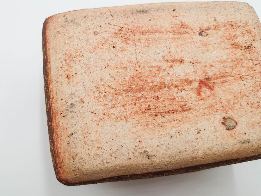 河井寛次郎　鉄釉　河井つね識箱　4.4寸　土のぬくもりと自然な色合いが調和した心安らぐ蓋物(蓋付き器、小物入れ、深鉢、深皿、和食器、陶器、四寸四分)(R-084486)