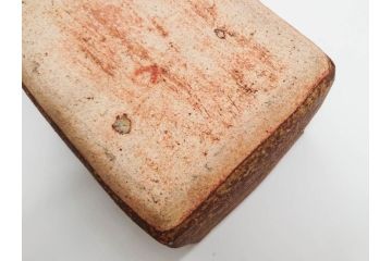 河井寛次郎　鉄釉　河井つね識箱　4.4寸　土のぬくもりと自然な色合いが調和した心安らぐ蓋物(蓋付き器、小物入れ、深鉢、深皿、和食器、陶器、四寸四分)(R-084486)