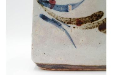 河井寛次郎　草絵　高さ 約22cm　素朴な美しさが魅力の扁壷(扁壺、花瓶、花生、花入、花器、フラワーベース、共箱付)(R-084487)