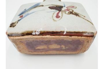 河井寛次郎　草絵　高さ 約22cm　素朴な美しさが魅力の扁壷(扁壺、花瓶、花生、花入、花器、フラワーベース、共箱付)(R-084487)