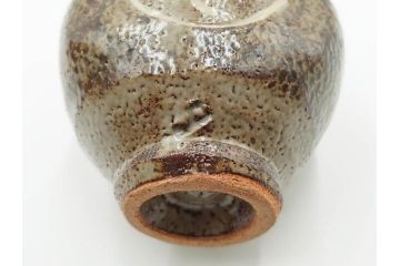 人間国宝　島岡達三　益子焼　象嵌　土の温もりを感じる趣深い徳利(R-084489)