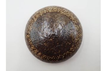 人間国宝　島岡達三　益子焼　象嵌　2.8寸　お部屋に静謐な美しさをもたらす盒子(R-084490)