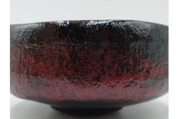 吉村楽入　黒楽　一入写　西湖　約15cm　4.8寸　土の表情が織りなす深い味わいを感じる馬盥茶碗　(R-084491)