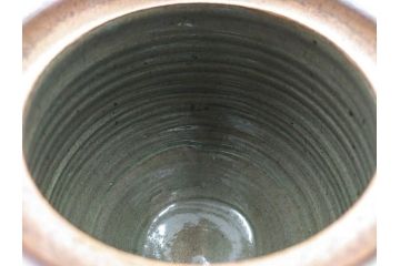 人間国宝　島岡達三　益子焼　刷毛目　梅文　空間に格調高い趣を演出する水指(R-084492)