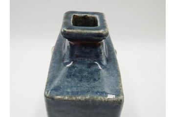 河井寛次郎　呉洲(呉須)　高さ 約24cm　堂々とした存在感と温かみを感じる花扁壷(扁壺、花瓶、花生、花入、花器、フラワーベース、共箱付)(R-084494)