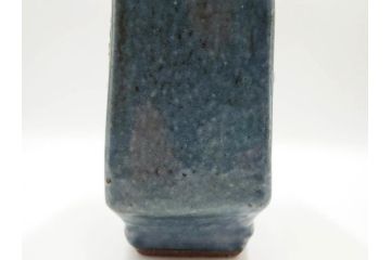 河井寛次郎　呉洲(呉須)　高さ 約24cm　堂々とした存在感と温かみを感じる花扁壷(扁壺、花瓶、花生、花入、花器、フラワーベース、共箱付)(R-084494)