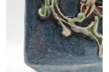 河井寛次郎　呉洲(呉須)　高さ 約24cm　堂々とした存在感と温かみを感じる花扁壷(扁壺、花瓶、花生、花入、花器、フラワーベース、共箱付)(R-084494)