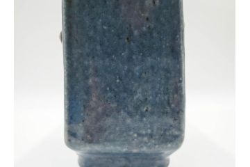 河井寛次郎　呉洲(呉須)　高さ 約24cm　堂々とした存在感と温かみを感じる花扁壷(扁壺、花瓶、花生、花入、花器、フラワーベース、共箱付)(R-084494)