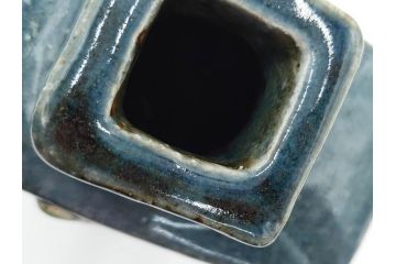 河井寛次郎　呉洲(呉須)　高さ 約24cm　堂々とした存在感と温かみを感じる花扁壷(扁壺、花瓶、花生、花入、花器、フラワーベース、共箱付)(R-084494)