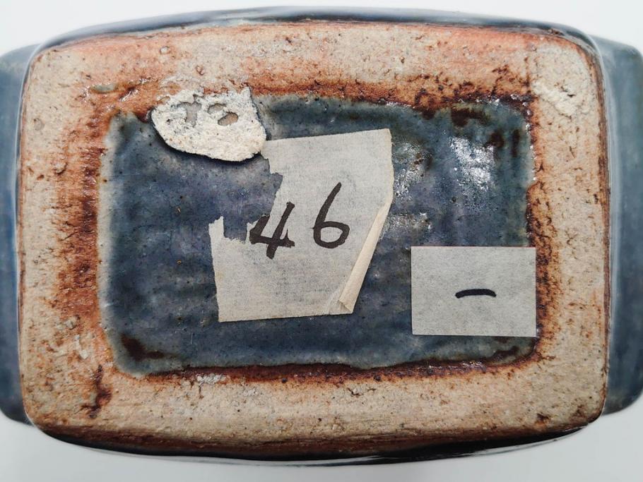 河井寛次郎　呉洲(呉須)　高さ 約24cm　堂々とした存在感と温かみを感じる花扁壷(扁壺、花瓶、花生、花入、花器、フラワーベース、共箱付)(R-084494)