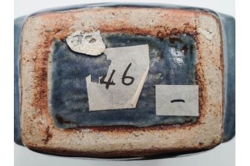 河井寛次郎　呉洲(呉須)　高さ 約24cm　堂々とした存在感と温かみを感じる花扁壷(扁壺、花瓶、花生、花入、花器、フラワーベース、共箱付)(R-084494)