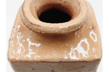 十二代　田原陶兵衛　萩焼　高さ 約25cm　空間に格調高い趣をもたらす四方花入(R-084496)