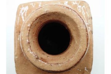 十二代　田原陶兵衛　萩焼　高さ 約25cm　空間に格調高い趣をもたらす四方花入(R-084496)