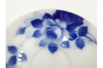 大倉陶園(OKURA、OAC)　ブルーローズ　上品な雰囲気のティーカップ&ソーサー2客セット(R-084502)