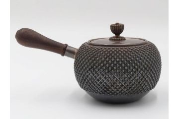 純銀　玉霰　重量 約216g　匠の技が光る急須(銀瓶、横手、煎茶、水注、茶道具、茶器、水差、水指)(R-084504)