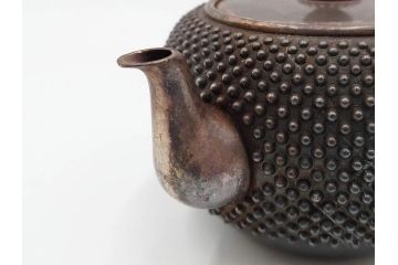 純銀　玉霰　重量 約216g　匠の技が光る急須(銀瓶、横手、煎茶、水注、茶道具、茶器、水差、水指)(R-084504)