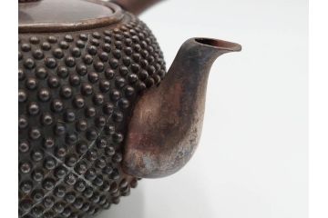 純銀　玉霰　重量 約216g　匠の技が光る急須(銀瓶、横手、煎茶、水注、茶道具、茶器、水差、水指)(R-084504)