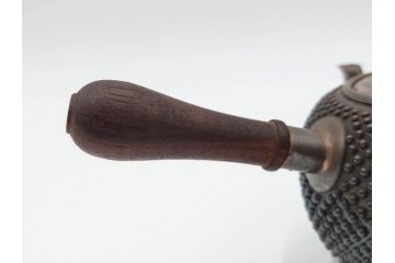 純銀　玉霰　重量 約216g　匠の技が光る急須(銀瓶、横手、煎茶、水注、茶道具、茶器、水差、水指)(R-084504)