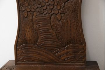 中古　美品　軽井沢彫り　桜　贅沢な総彫り仕上げのダイニングチェア(板座チェア、アームレスチェア、椅子、イス)(R-084505)