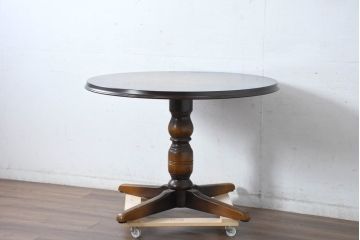 中古　飛騨産業　穂高シリーズ　キツツキマーク　洗練された佇まいが魅力的な丸テーブル(ダイニングテーブル、2人掛け、2人用、カフェテーブル、ラウンドテーブル)(R-084508)