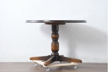 中古　飛騨産業　穂高シリーズ　キツツキマーク　洗練された佇まいが魅力的な丸テーブル(ダイニングテーブル、2人掛け、2人用、カフェテーブル、ラウンドテーブル)(R-084508)