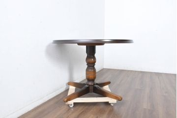 中古　飛騨産業　穂高シリーズ　キツツキマーク　洗練された佇まいが魅力的な丸テーブル(ダイニングテーブル、2人掛け、2人用、カフェテーブル、ラウンドテーブル)(R-084508)