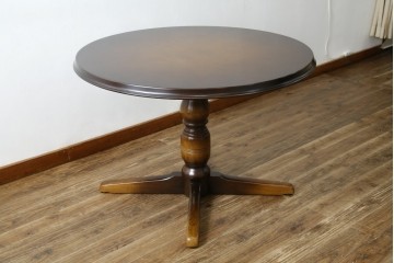 中古　飛騨産業　穂高シリーズ　キツツキマーク　洗練された佇まいが魅力的な丸テーブル　(R-084508)