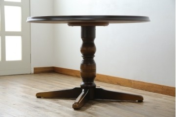 中古　飛騨産業　穂高シリーズ　キツツキマーク　洗練された佇まいが魅力的な丸テーブル　(R-084508)