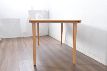 中古　イタリア　calligaris(カリガリス)　洗練されたフォルムと実用性を兼ね備えたエクステンションテーブル(ダイニングテーブル、拡張式テーブル、伸長式、食卓、6人掛け、8人掛け、6人用、8人用、大型テーブル)(定価約25万円)(R-084509)