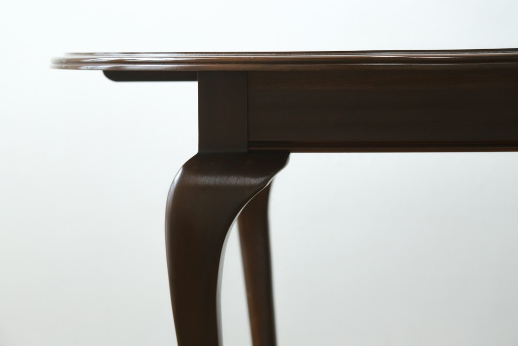 新古　未使用展示品　美品　住宅展示場展示品　ETHAN ALLEN(イーセンアーレン)　猫脚がおしゃれなエクステンションテーブル　(R-084510)