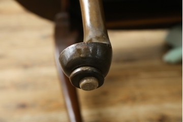 新古　未使用展示品　美品　住宅展示場展示品　ETHAN ALLEN(イーセンアーレン)　猫脚がおしゃれなエクステンションテーブル　(R-084510)