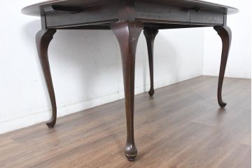 中古　美品　住宅展示場展示品　ETHAN ALLEN(イーセンアーレン)　猫脚がおしゃれなエクステンションテーブル(ドローリーフテーブル、4人掛けダイニングテーブル、6人掛け)(R-084510)