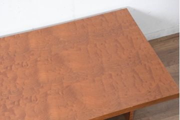 中古　美品　IDC大塚家具　SPLENDOR(スプレンダー)　銘木　サペリマホガニー材の杢目が美しいローテーブル(コーヒーテーブル、センターテーブル、リビングテーブル、座卓)(R-084511)