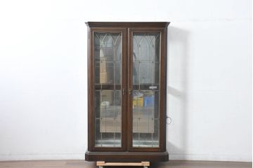 中古　美品　カリモク家具(karimoku)　domani(ドマーニ)　QUEENS LIFE(クイーンズライフ)　洗練されたデザインが飾る物をより美しく見せるキュリオケース(飾り棚、陳列棚、ガラスケース、ショーケース、キャビネット)(定価約70万円)(R-084513)