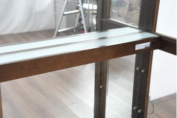中古　美品　カリモク家具(karimoku)　domani(ドマーニ)　QUEENS LIFE(クイーンズライフ)　洗練されたデザインが飾る物をより美しく見せるキュリオケース(飾り棚、陳列棚、ガラスケース、ショーケース、キャビネット)(定価約70万円)(R-084513)