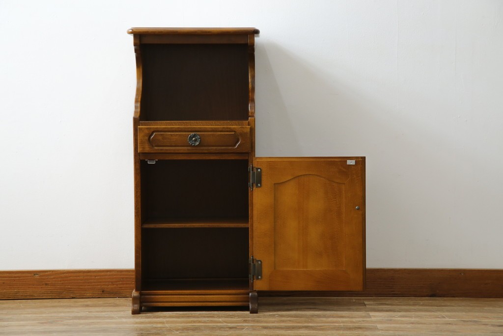 中古　美品　オールドカリモク　カリモク家具(karimoku)　COLONIAL(コロニアル)シリーズ　クラシカルな佇まいの電話台　(R-084514)