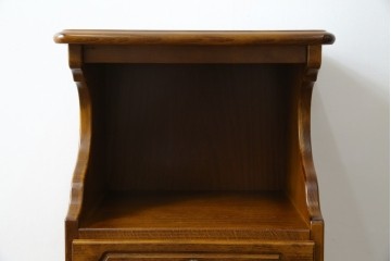 中古　美品　オールドカリモク　カリモク家具(karimoku)　COLONIAL(コロニアル)シリーズ　クラシカルな佇まいの電話台　(R-084514)