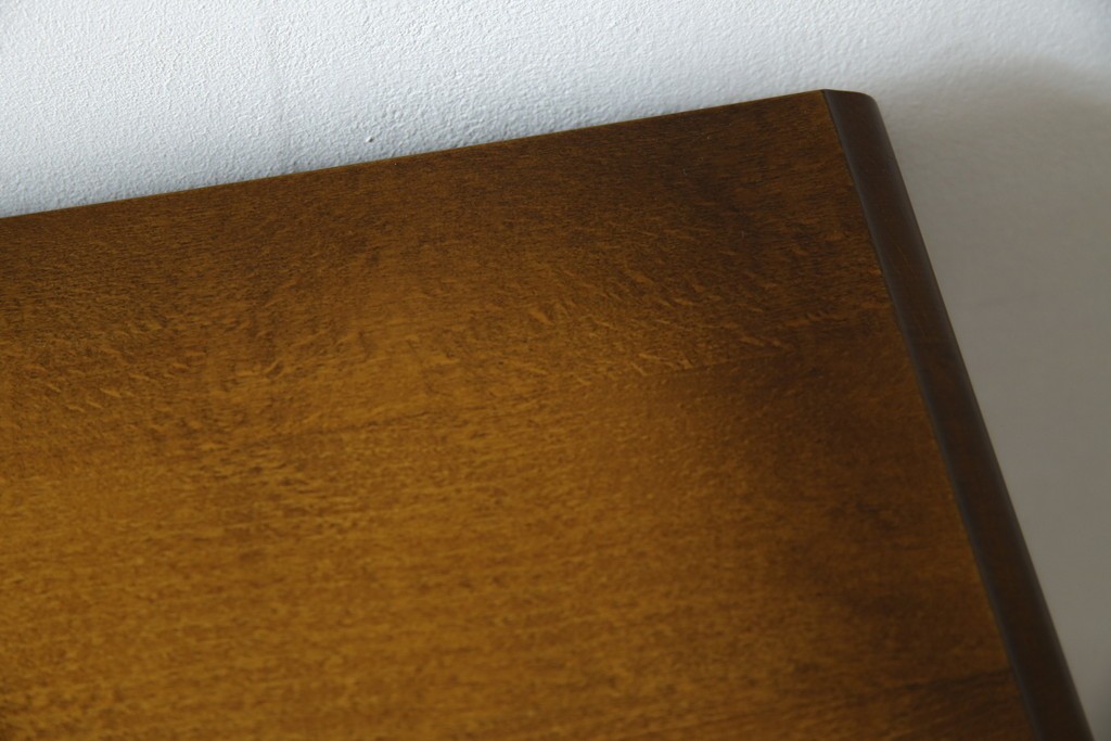 中古　美品　オールドカリモク　カリモク家具(karimoku)　COLONIAL(コロニアル)シリーズ　クラシカルな佇まいの電話台　(R-084514)