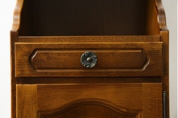 中古　美品　オールドカリモク　カリモク家具(karimoku)　COLONIAL(コロニアル)シリーズ　クラシカルな佇まいの電話台　(R-084514)