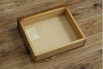 中古　美品　オールドカリモク　カリモク家具(karimoku)　COLONIAL(コロニアル)シリーズ　クラシカルな佇まいの電話台　(R-084514)