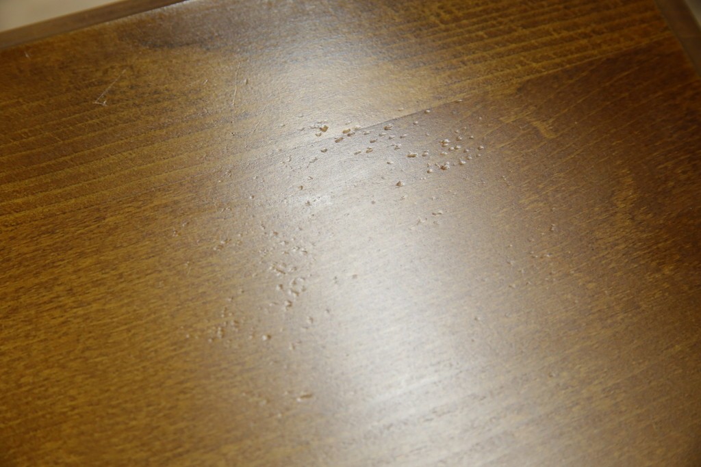 中古　美品　オールドカリモク　カリモク家具(karimoku)　COLONIAL(コロニアル)シリーズ　クラシカルな佇まいの電話台　(R-084514)