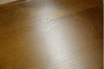 中古　美品　オールドカリモク　カリモク家具(karimoku)　COLONIAL(コロニアル)シリーズ　クラシカルな佇まいの電話台　(R-084514)