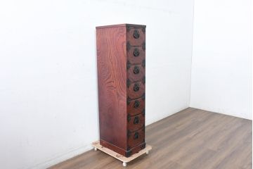 中古　美品　岩谷堂箪笥　希少サイズ!!　力強い杢目と立派な金具が存在感を放つ7段立たんす(縦型、和タンス、整理箪笥、収納箪笥、サイドチェスト)(R-084515)