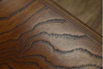 中古　岩谷堂箪笥　黒々とした立派な金具が目を引く伝統と格式を纏う小箪笥　(R-084517)